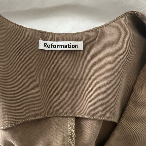 Reformation Devin Twill in Tan (US 6) - Picture 4 of 5